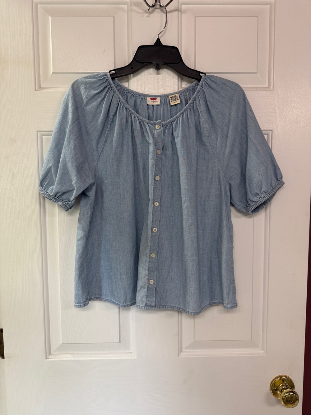 Levi’s Light Blue Button-Front Peasant Top